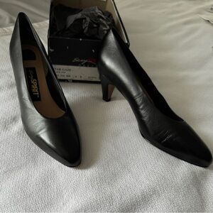 Easy Spirit Black Heels 8B